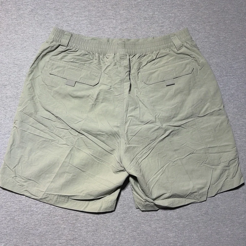 Islamorada Flats by Quest - Sage-  nylon cargo, hiking shorts, size Large‎